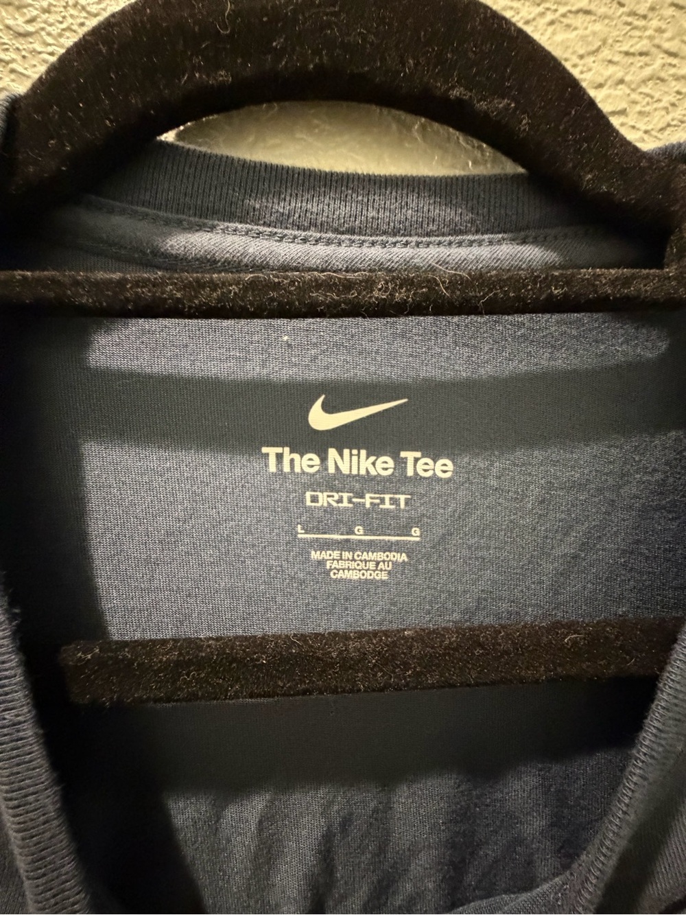 Nike Men's Navy Graphic Logo T-Shirt - Picture 3 of 3